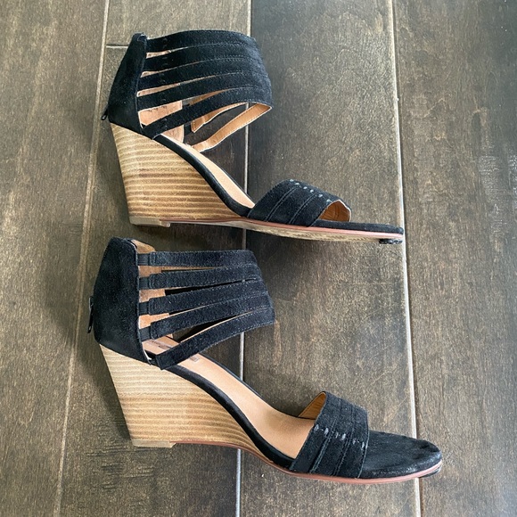 Halogen black suede heals - Picture 5 of 8